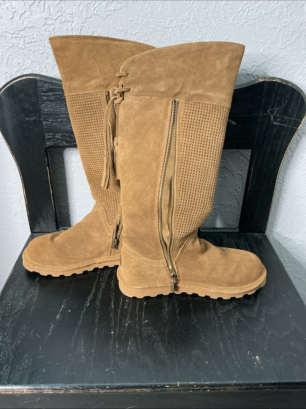 BearPaw Suede Boots in Chestnut Tan